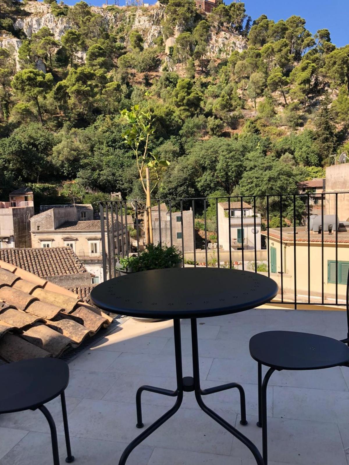 Acciana Rooms Modica Exterior photo